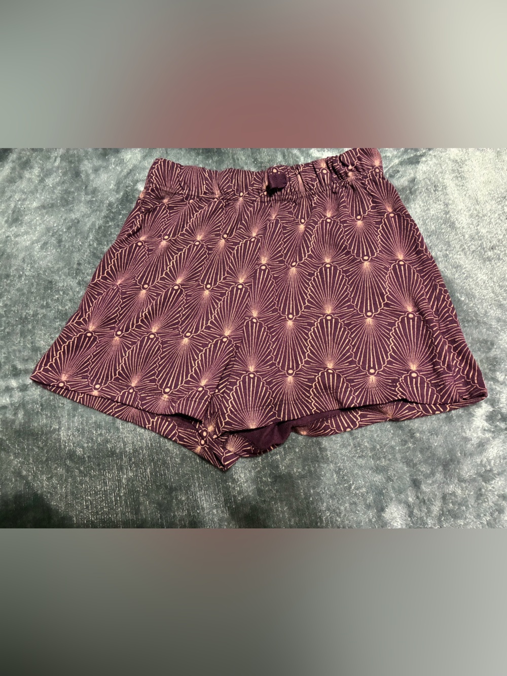 Women’s Plum Patterned Pull-On Shorts xs